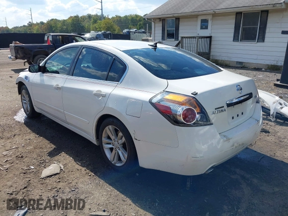 2011 Nissan Altima 2.5 S with VIN 1N4AL2AP6BN476218, listed as a IAAI auction lot 37731114 with 142,047 mi miles. Bid and sale history available at carsss.com. Image 3.
