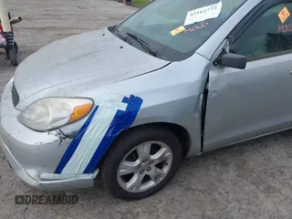 2006 Toyota Matrix STD with VIN 2T1KR32E56C566369, listed as a IAAI auction lot 42162772 with 299,999 mi miles and . Bid and sale history available at carsss.com. Image 6.