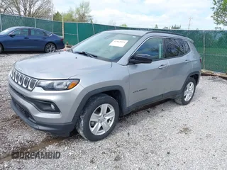 2022 Jeep Compass Latitude with VIN 3C4NJCBB2NT139477, listed as a IAAI auction lot 41965959 with 25,098 mi miles and . Bid and sale history available at carsss.com. Image 17.