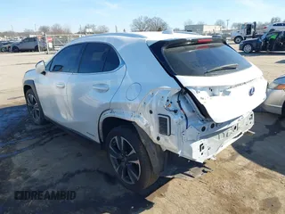 2021 Lexus UX 250h с VIN JTHP9JBH9M2051101, выставлен на аукционе IAAI как лот 41422925 с пробегом 75 262 миль миль и . История ставок и продаж доступна на DreamBid. Изображение 3.