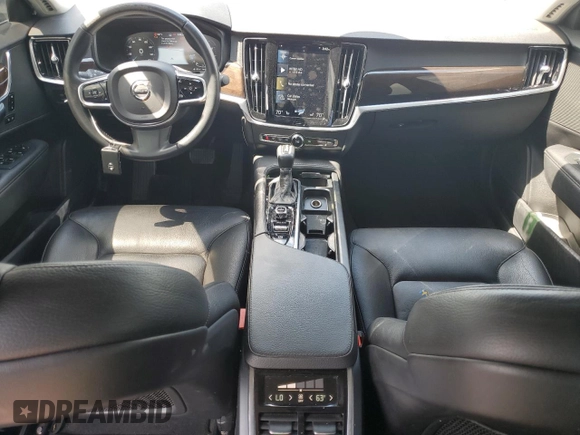 2017 Volvo S90 Momentum z VIN YV1102AK7H1008418, wystawiony jako Copart lot #61140255 z przebiegiem 122 787 mil mil oraz Czysty tytuł • Clean title. Historia ofert i sprzedaży dostępna na DreamBid. Obrazek 8.