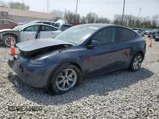 2023 Tesla Model Y Long Range z VIN 7SAYGDEE6PF646295, wystawiony jako Copart lot #53102625 z przebiegiem 20 341 mil mil oraz Szkoda całkowita • Salvage title. Historia ofert i sprzedaży dostępna na DreamBid. Obrazek 1.
