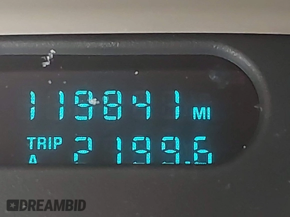 2002 Oldsmobile Aurora with VIN 1G3GS64C124127044, listed as a IAAI auction lot 41770179 with 119,841 mi miles and . Bid and sale history available at DreamBid. Image 15.