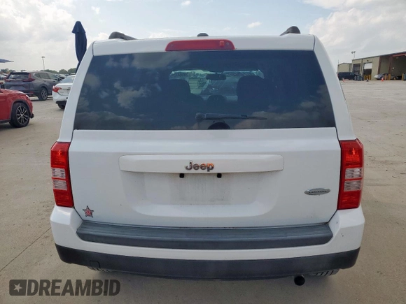 2017 Jeep Patriot Latitude with VIN 1C4NJPFB2HD184396, listed as a Copart auction lot 59564425 with 150,461 mi miles and Salvage title. Bid and sale history available at DreamBid. Image 6.