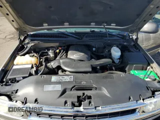 2003 Chevrolet Suburban LS with VIN 3GNEC16T43G117270, listed as a Copart auction lot 48053095 with 91,735 mi miles and Clean Title. Bid and sale history available at carsss.com. Image 12.