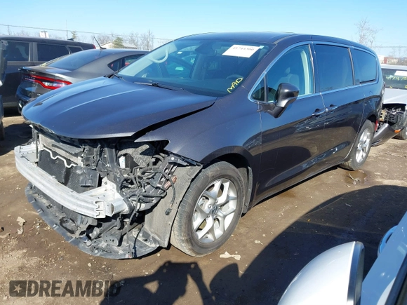 2019 Chrysler Pacifica Touring Plus z VIN 2C4RC1FG3KR708986, wystawiony jako IAAI lot #41744300 z przebiegiem 123 043 mil mil oraz . Historia ofert i sprzedaży dostępna na DreamBid. Obrazek 18.