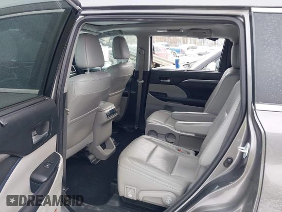 2017 Toyota Highlander Limited with VIN 5TDDZRFH9HS361759, listed as a IAAI auction lot 41359936 with 102,705 mi miles and . Bid and sale history available at DreamBid. Image 8.