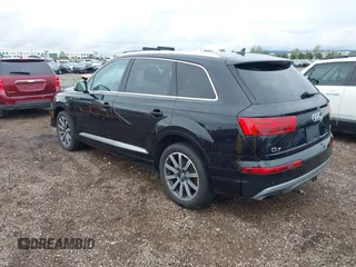 2017 Audi Q7 Premium Plus with VIN WA1LAAF71HD023838, listed as a IAAI auction lot 41924707 with 107,785 mi miles. Bid and sale history available at carsss.com. Image 3.