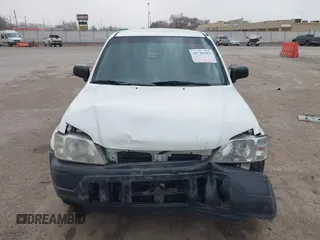 2000 Honda CR-V LX with VIN JHLRD1842YS001114, listed as a IAAI auction lot 41745203 with 172,685 mi miles. Bid and sale history available at carsss.com. Image 13.