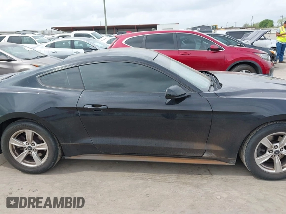 2020 Ford Mustang EcoBoost z VIN 1FA6P8TH6L5181768, wystawiony jako IAAI lot #41871296 z przebiegiem 55 131 mil mil oraz . Historia ofert i sprzedaży dostępna na DreamBid. Obrazek 13.