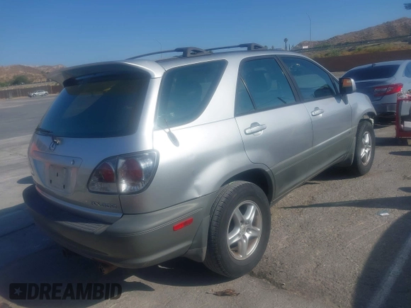 2001 Lexus RX 300 with VIN JTJGF10UX10101387, listed as a IAAI auction lot 42510195 with 327,822 mi miles and . Bid and sale history available at DreamBid. Image 4.