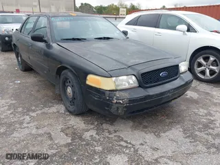 2011 Ford Crown Victoria with VIN 2FABP7AV4BX166216, listed as a IAAI auction lot 41268754 with 205,308 mi miles. Bid and sale history available at carsss.com. Image 1.