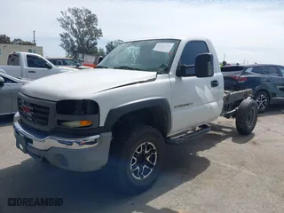 2006 GMC Sierra 2500HD Work Truck with VIN 1GTHC24U36E260455, listed as a IAAI auction lot 41753820 with 1 mi miles. Bid and sale history available at carsss.com. Image 16.