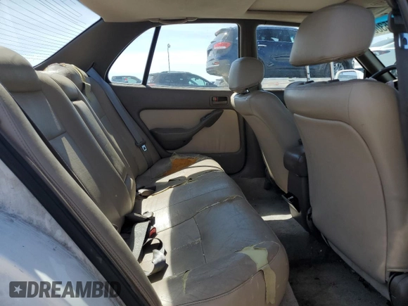 1996 Toyota Camry LE z VIN JT2BF12K2T0132606, wystawiony jako Copart lot #55530625 z przebiegiem 275 455 mil mil oraz Szkoda całkowita • Salvage title. Historia ofert i sprzedaży dostępna na DreamBid. Obrazek 10.