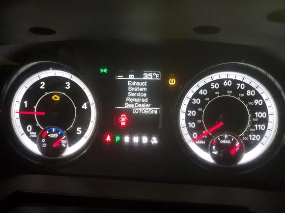 2018 Ram 2500 Big Horn with VIN 3C6UR5DLXJG369249, listed as a Copart auction lot 47363845 with 107,065 mi miles and Salvage title. Bid and sale history available at DreamBid. Image 9.