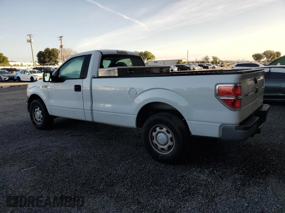 2012 Ford F-150 XL z VIN 1FTMF1CM9CKE38514, wystawiony jako Copart lot #61494525 z przebiegiem 255 155 mil mil oraz Czysty tytuł • Clean title. Historia ofert i sprzedaży dostępna na DreamBid. Obrazek 2.