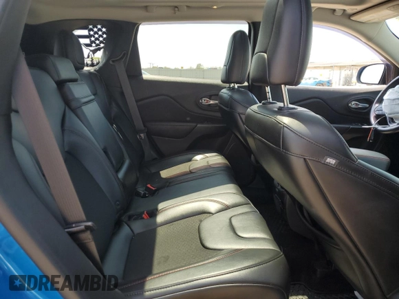 2019 Jeep Cherokee Trailhawk z VIN 1C4PJMBX2KD341540, wystawiony jako Copart lot #55656625 z przebiegiem 88 128 mil mil oraz Szkoda całkowita • Salvage title. Historia ofert i sprzedaży dostępna na DreamBid. Obrazek 11.