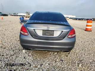 2018 Mercedes-Benz C 300 z VIN 55SWF4JB7JU263457, wystawiony jako Copart lot #58995055 z przebiegiem 78 538 mil mil oraz Szkoda całkowita • Salvage title. Historia ofert i sprzedaży dostępna na DreamBid. Obrazek 6.