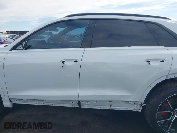 2019 Audi Q8 Prestige with VIN WA1FVAF14KD045661, listed as a IAAI auction lot 41797007 with 57,953 mi miles. Bid and sale history available at carsss.com. Image 15.