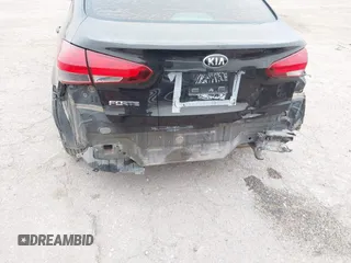 2017 Kia Forte LX with VIN 3KPFK4A78HE078892, listed as a IAAI auction lot 41435604 with 114,035 mi miles. Bid and sale history available at carsss.com. Image 6.