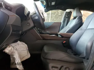 2022 Toyota Venza LE with VIN JTEAAAAHXNJ108764, listed as a Copart auction lot 63929434 with 30,431 mi miles and Salvage Title. Bid and sale history available at carsss.com. Image 7.