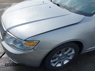 2009 Lincoln MKZ z VIN 3LNHM26T39R612027, wystawiony jako IAAI lot #42286784 z przebiegiem 1 088 138 mil mil oraz . Historia ofert i sprzedaży dostępna na DreamBid. Obrazek 6.