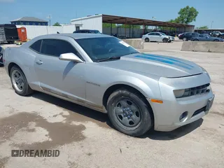 2010 Chevrolet Camaro LS z VIN 2G1FA1EV7A9211360, wystawiony jako IAAI lot #42505504 z przebiegiem 184 962 mil mil oraz . Historia ofert i sprzedaży dostępna na DreamBid. Obrazek 1.