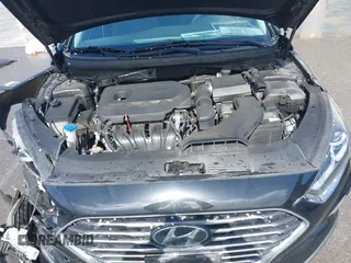 2019 Hyundai Sonata SE with VIN 5NPE24AF7KH783768, listed as a IAAI auction lot 41939133 with 113,105 mi miles and . Bid and sale history available at carsss.com. Image 10.