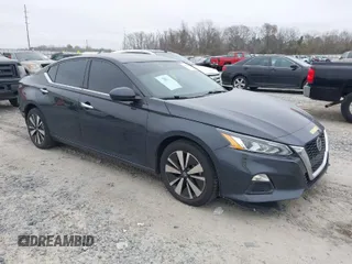 2021 Nissan Altima 2.5 SV with VIN 1N4BL4DV6MN403329, listed as a IAAI auction lot 41531696 with 83,981 mi miles. Bid and sale history available at carsss.com. Image 1.