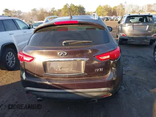 2010 Infiniti FX with VIN JN8AS1MW9AM853823, listed as a IAAI auction lot 41082325 with 137,096 mi miles. Bid and sale history available at carsss.com. Image 16.