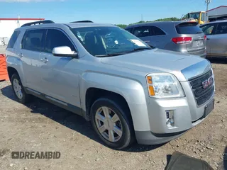 2014 GMC Terrain SLE z VIN 2GKFLRE37E6326485, wystawiony jako IAAI lot #42193314 z przebiegiem 167 209 mil mil oraz . Historia ofert i sprzedaży dostępna na DreamBid. Obrazek 1.