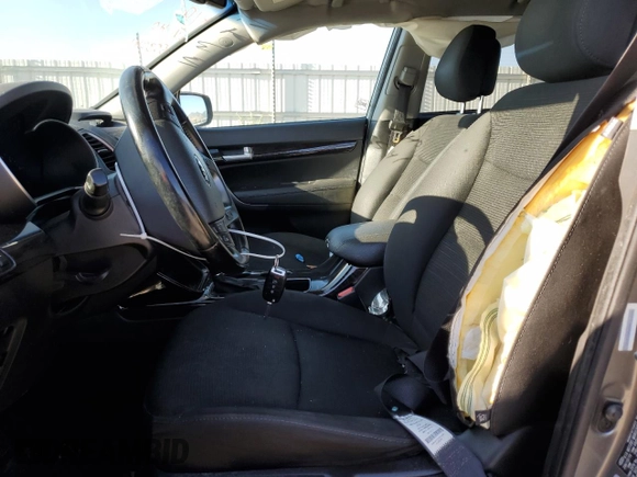 2015 Kia Sorento LX with VIN 5XYKTCA62FG553241, listed as a Copart auction lot 63817065 with 183,606 mi miles and Salvage title. Bid and sale history available at DreamBid. Image 7.