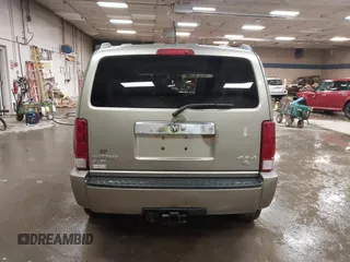 2007 Dodge Nitro SLT z VIN 1D8GU58K57W673543, wystawiony jako IAAI lot #41574634 z przebiegiem 64 286 mil mil oraz . Historia ofert i sprzedaży dostępna na DreamBid. Obrazek 17.