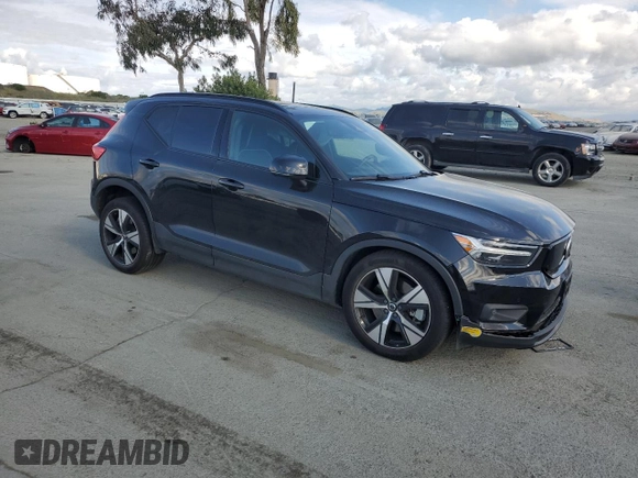 2021 Volvo XC40 z VIN YV4ED3UR2M2567418, wystawiony jako Copart lot #54073465 z przebiegiem 20 221 mil mil oraz Szkoda całkowita • Salvage title. Historia ofert i sprzedaży dostępna na DreamBid. Obrazek 4.