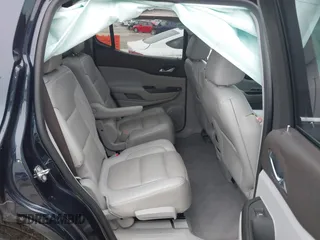 2017 GMC Acadia SLT z VIN 1GKKNNLS6HZ133751, wystawiony jako IAAI lot #41959332 z przebiegiem 110 913 mil mil oraz . Historia ofert i sprzedaży dostępna na DreamBid. Obrazek 8.