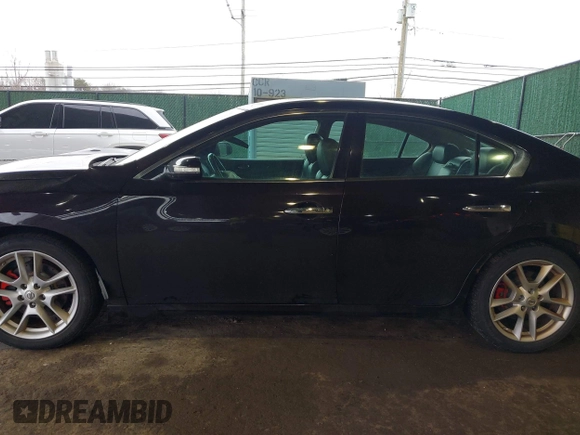 2011 Nissan Maxima 3.5 SV with VIN 1N4AA5AP5BC833715, listed as a IAAI auction lot 41676162 with 192,329 mi miles. Bid and sale history available at carsss.com. Image 14.