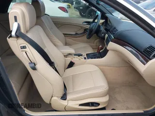 2004 BMW 3 Series 325Ci with VIN WBABW33414PL25483, listed as a IAAI auction lot 40604293 with 1 mi miles. Bid and sale history available at carsss.com. Image 5.