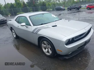 2009 Dodge Challenger R/T z VIN 2B3LJ54T69H520645, wystawiony jako IAAI lot #42370026 z przebiegiem 104 365 mil mil oraz . Historia ofert i sprzedaży dostępna na DreamBid. Obrazek 1.