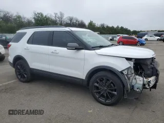 2019 Ford Explorer XLT z VIN 1FM5K8D84KGA57144, wystawiony jako Copart lot #60521115 z przebiegiem 131 517 mil mil oraz Szkoda całkowita • Salvage title. Historia ofert i sprzedaży dostępna na DreamBid. Obrazek 4.