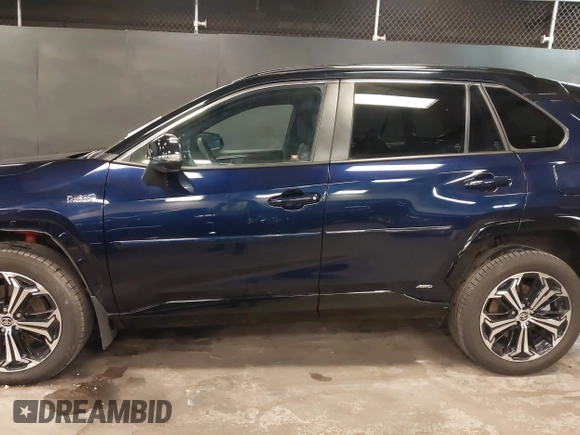 2024 Toyota RAV4 XSE with VIN JTMFB3FV2RD173730, listed as a IAAI auction lot 41794353 with 4,639 mi miles and . Bid and sale history available at DreamBid. Image 15.