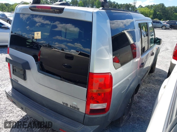 2006 Land Rover LR3 HSE with VIN SALAG25406A391086, listed as a IAAI auction lot 42211832 with Not provided miles and . Bid and sale history available at DreamBid. Image 4.