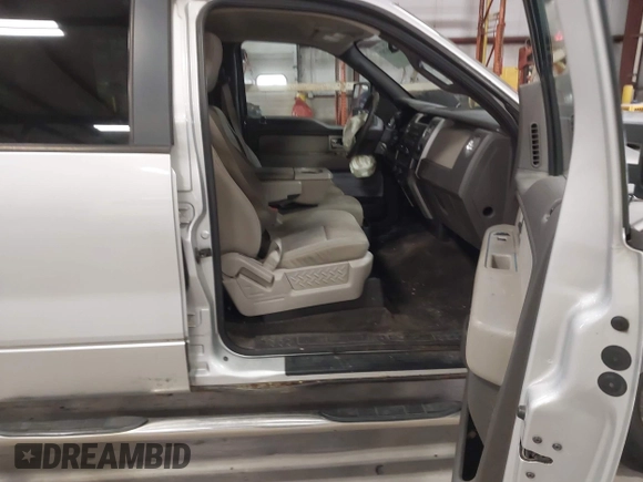 2009 Ford F-150 XL with VIN 1FTPW14V19FB24586, listed as a IAAI auction lot 42050787 with 232,100 mi miles and . Bid and sale history available at DreamBid. Image 5.