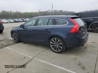 2015 Volvo V60 T5 Drive-E Premier Plus z VIN YV140MEC6F1213575, wystawiony jako Copart lot #52224865 z przebiegiem 78 702 mil mil oraz Szkoda całkowita • Salvage title. Historia ofert i sprzedaży dostępna na DreamBid. Obrazek 2.