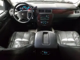 2014 Chevrolet Suburban LT with VIN 1GNSKJE72ER231913, listed as a Copart auction lot 56157745 with 207,159 mi miles and Non Repairable. Bid and sale history available at DreamBid. Image 8.