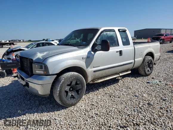 2005 Ford F-250 XL z VIN 1FTSX20P85EC59147, wystawiony jako Copart lot #51835615 z przebiegiem Nie podano mil oraz Szkoda całkowita • Salvage title. Historia ofert i sprzedaży dostępna na DreamBid. Obrazek 1.