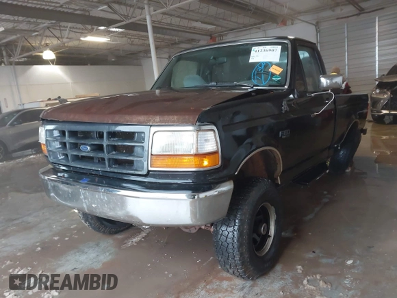 1996 Ford F-150 with VIN 1FTEF14H8TLB38284, listed as a IAAI auction lot 41236907 with 175,998 mi miles. Bid and sale history available at carsss.com. Image 2.