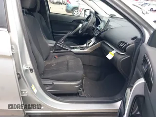2023 Mitsubishi Eclipse Cross LE z VIN JA4ATVAA6PZ000696, wystawiony jako IAAI lot #42216219 z przebiegiem 83 031 mil mil oraz . Historia ofert i sprzedaży dostępna na DreamBid. Obrazek 5.
