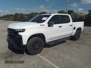 2020 Chevrolet Silverado 1500 LT Trail Boss with VIN 1GCPYFED6LZ137417, listed as a IAAI auction lot 34726364 with 28,782 mi miles. Bid and sale history available at carsss.com. Image 2.