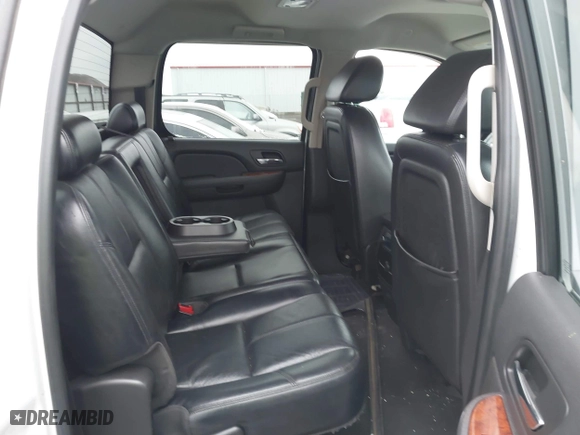 2008 Chevrolet Silverado 1500 LTZ with VIN 2GCEK133681127301, listed as a IAAI auction lot 41296503 with 174,024 mi miles. Bid and sale history available at carsss.com. Image 8.