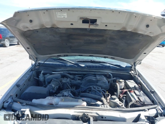2008 Ford Explorer XLT with VIN 1FMEU73E48UA98119, listed as a IAAI auction lot 41883147 with 157,005 mi miles and . Bid and sale history available at DreamBid. Image 10.